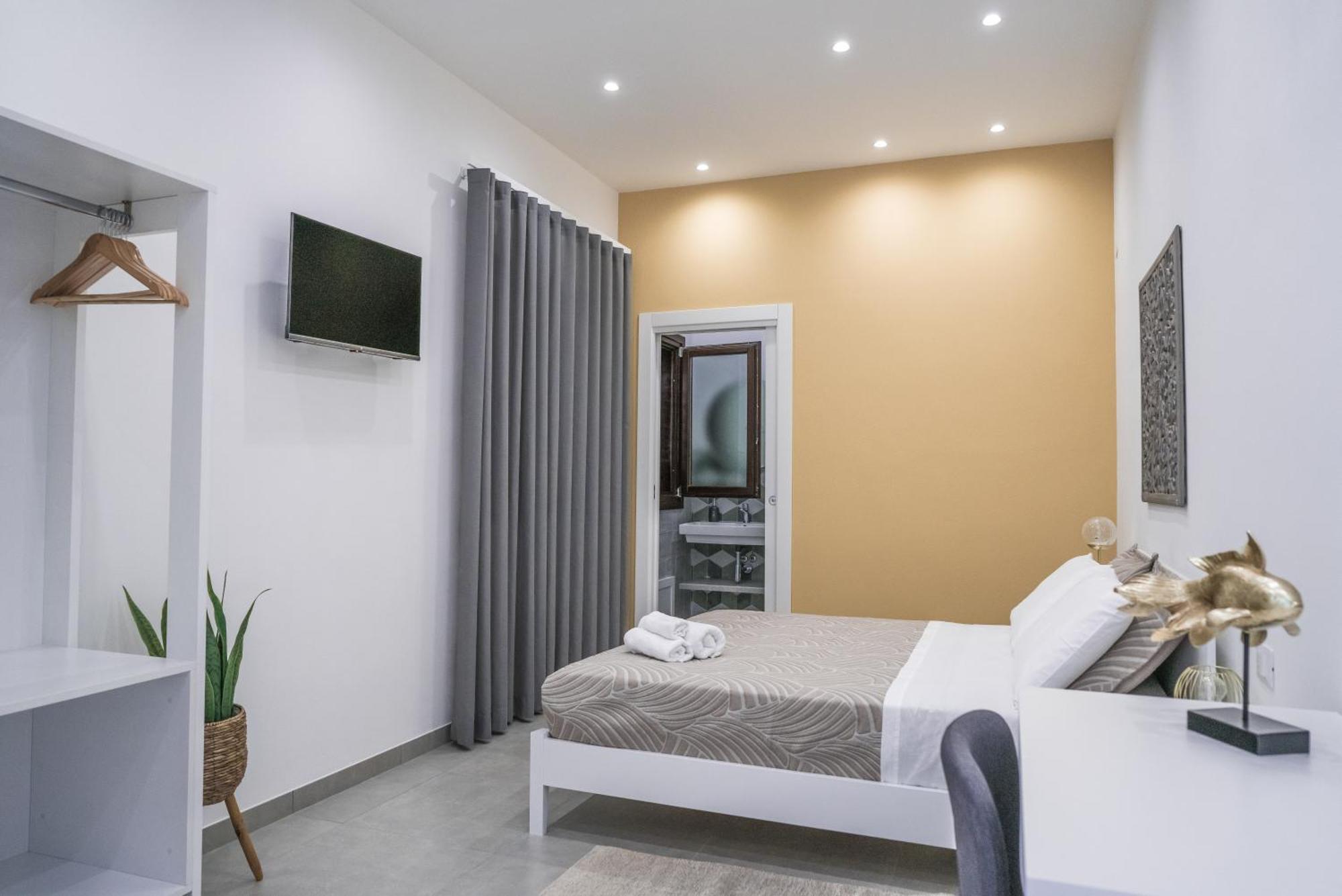 Casa Azzurra Rooms E Apartment テッラジーニ エクステリア 写真